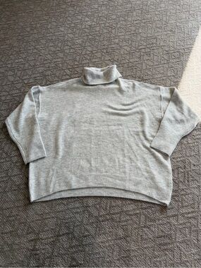 Vince Camuto Light Gray Turtle-Neck Sweater